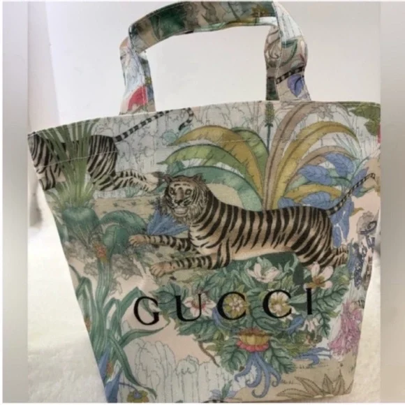 Gucci  Tiger Print shopping dust tote  bag - Picture 5 of 14